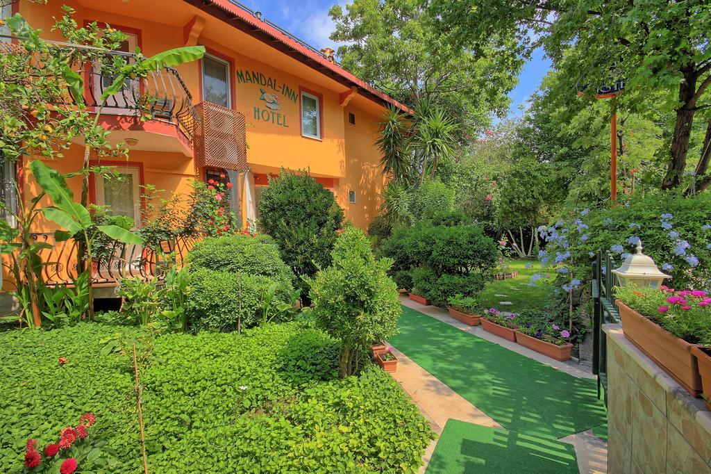 Mandalinn Hotel Далян Екстериор снимка