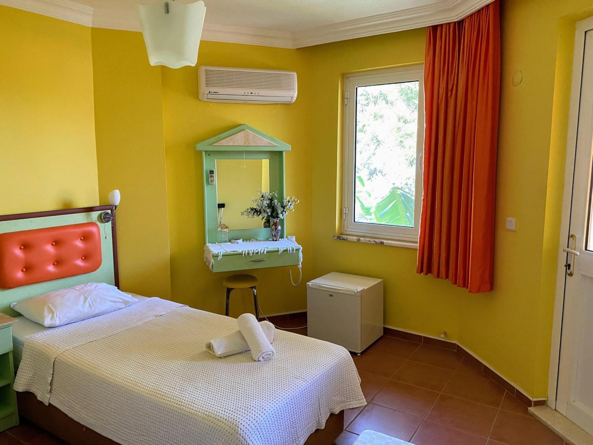 Mandalinn Hotel Далян Екстериор снимка