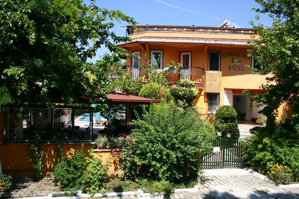 Mandalinn Hotel Далян Екстериор снимка